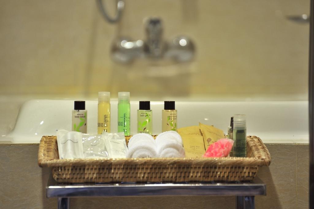 יאנגון Royal Golden View Hotel מראה חיצוני תמונה
