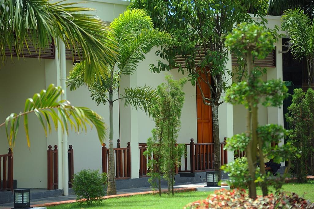 יאנגון Royal Golden View Hotel מראה חיצוני תמונה